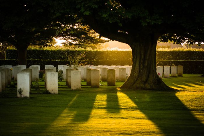 British,Soldiers,Rest,Under,A,Tree,In,The,British,Cemetery