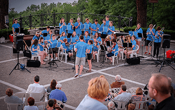 Testbourne performing with audience close-up